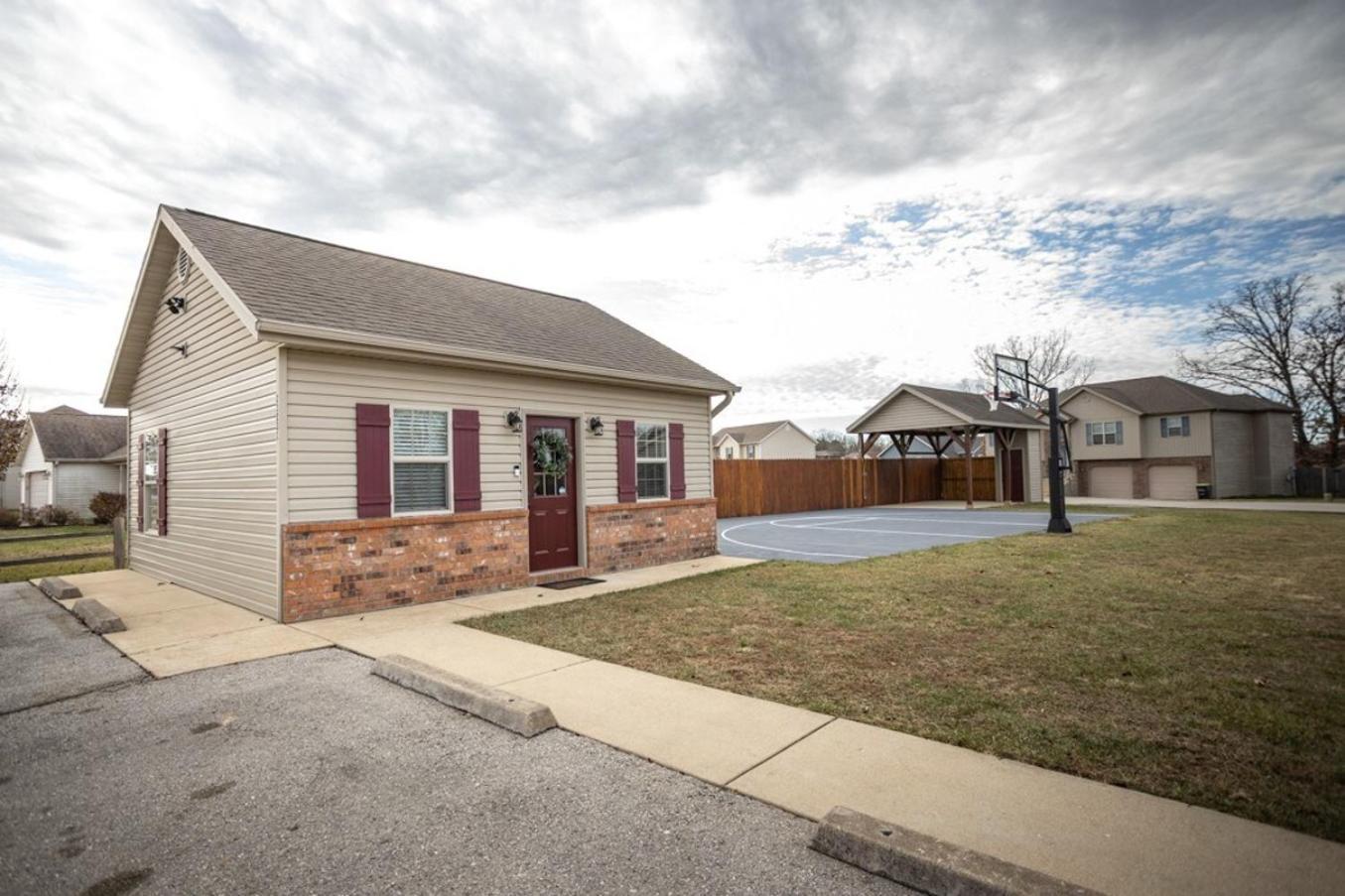 Tiny Home With Hot Tub Near Ft Leonard Wood! Waynesville Buitenkant foto