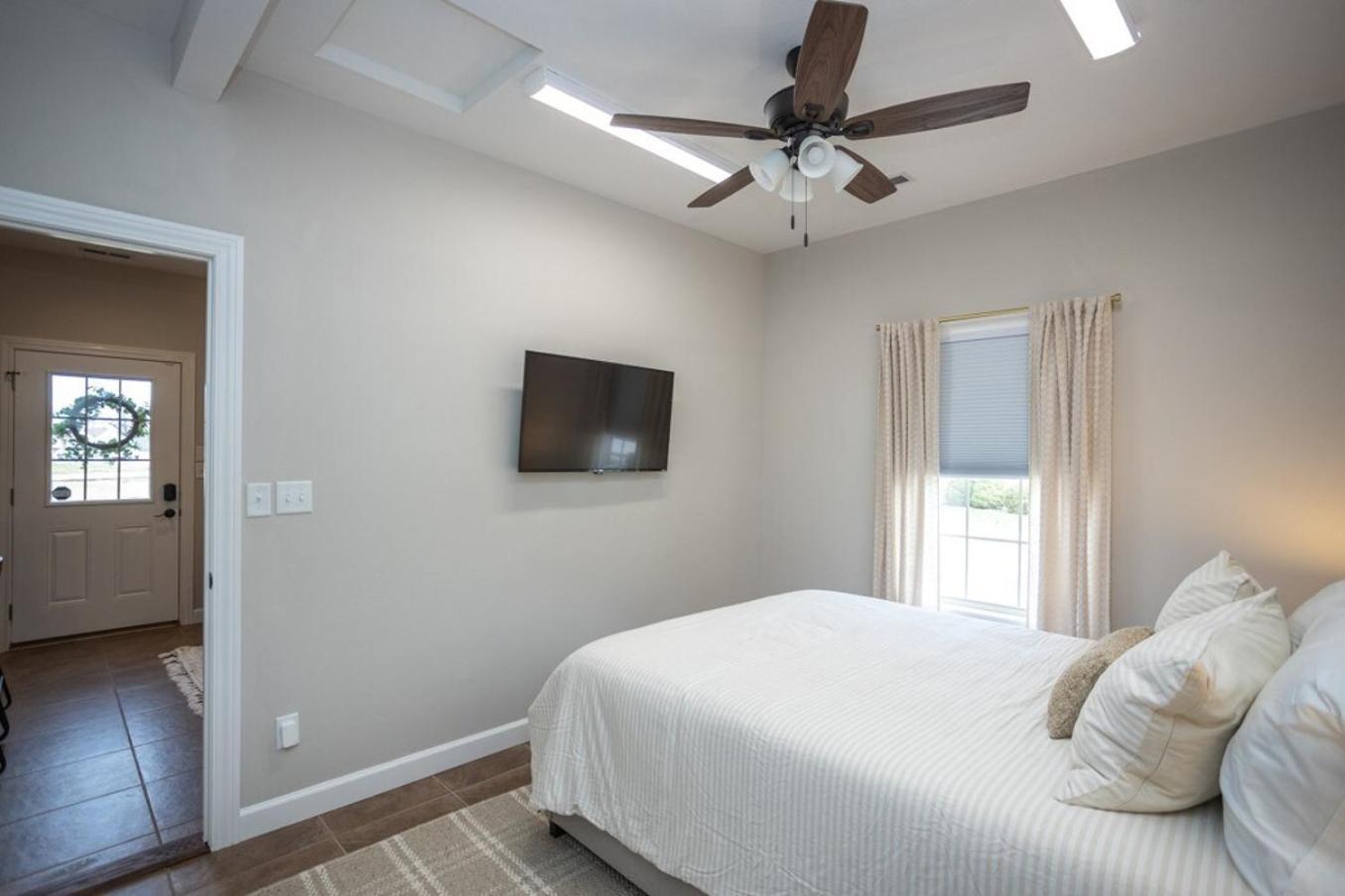 Tiny Home With Hot Tub Near Ft Leonard Wood! Waynesville Buitenkant foto