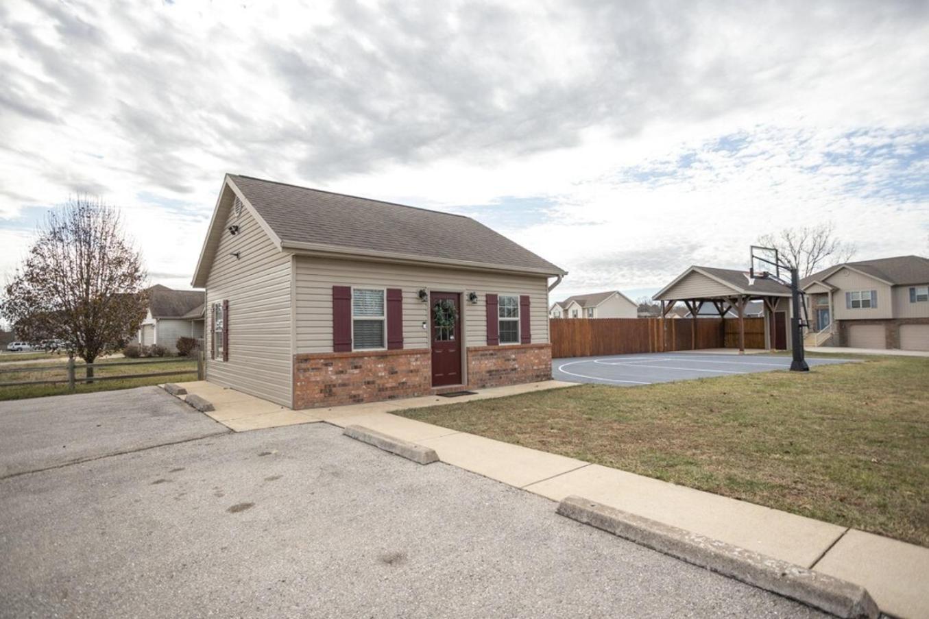Tiny Home With Hot Tub Near Ft Leonard Wood! Waynesville Buitenkant foto
