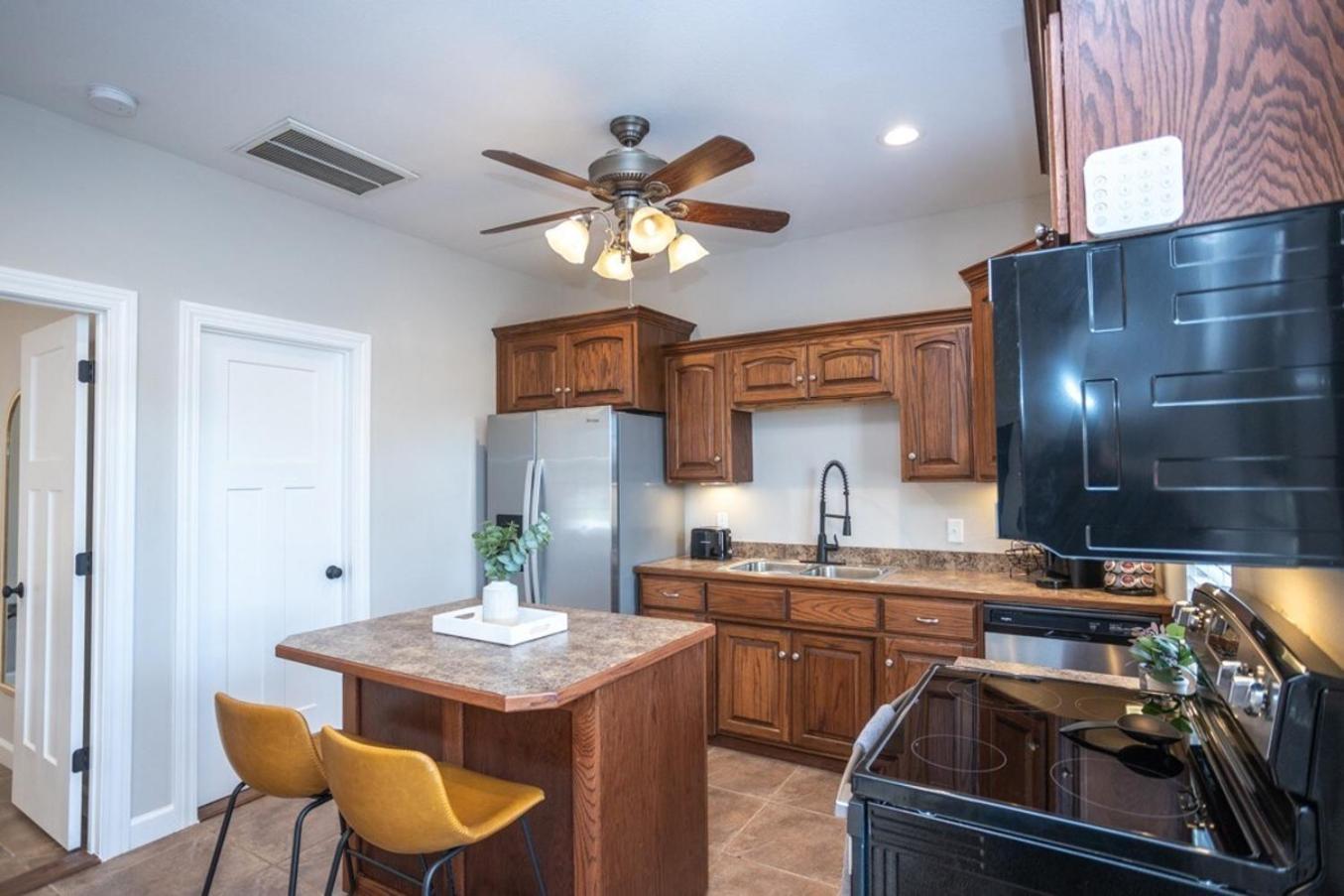 Tiny Home With Hot Tub Near Ft Leonard Wood! Waynesville Buitenkant foto