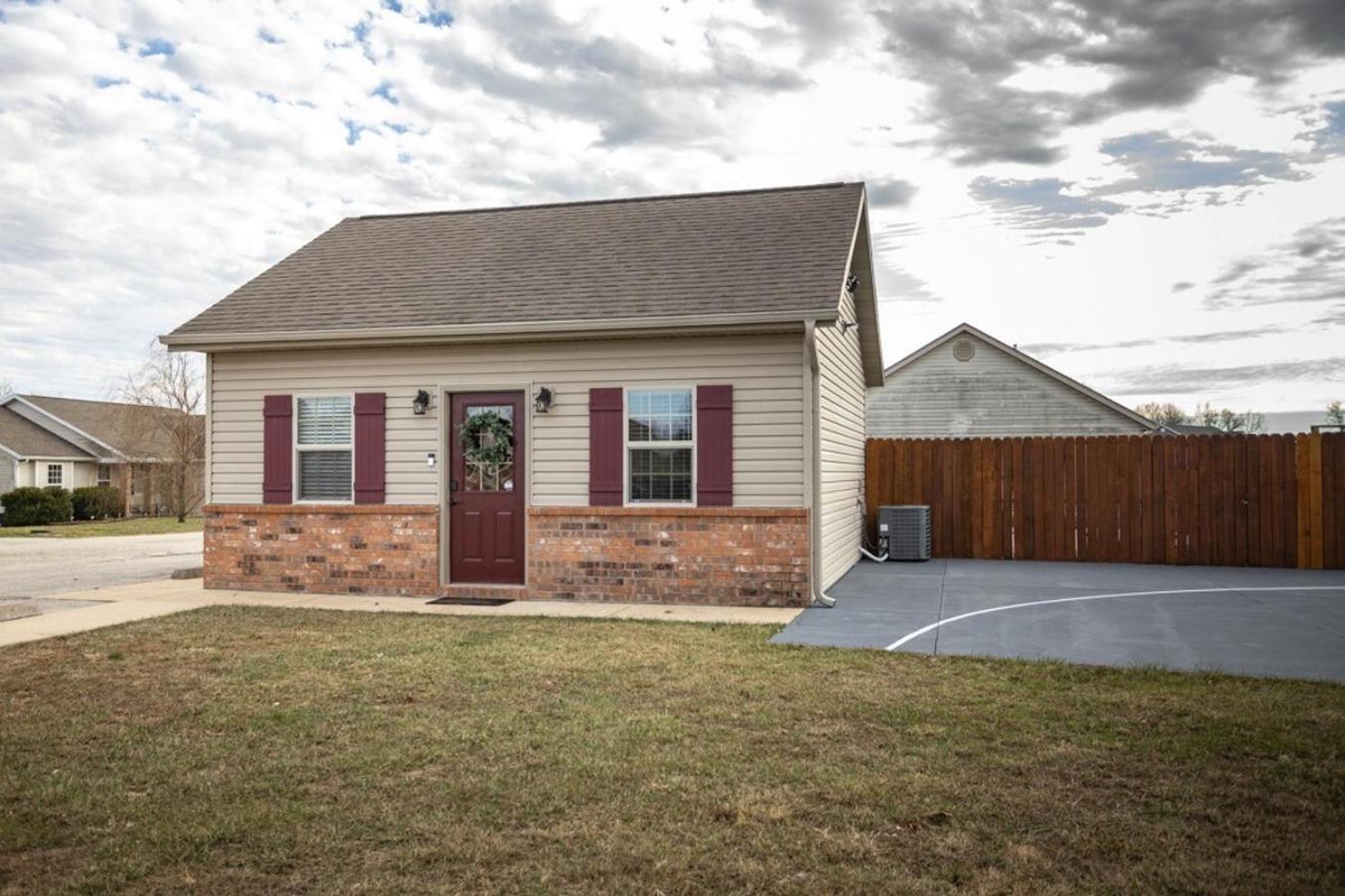 Tiny Home With Hot Tub Near Ft Leonard Wood! Waynesville Buitenkant foto