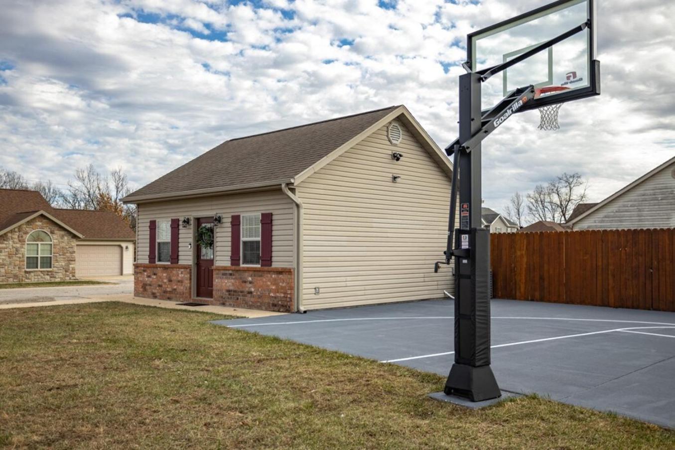 Tiny Home With Hot Tub Near Ft Leonard Wood! Waynesville Buitenkant foto